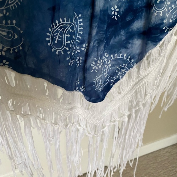 💙🤍Coverup💙🤍 - Picture 4 of 4